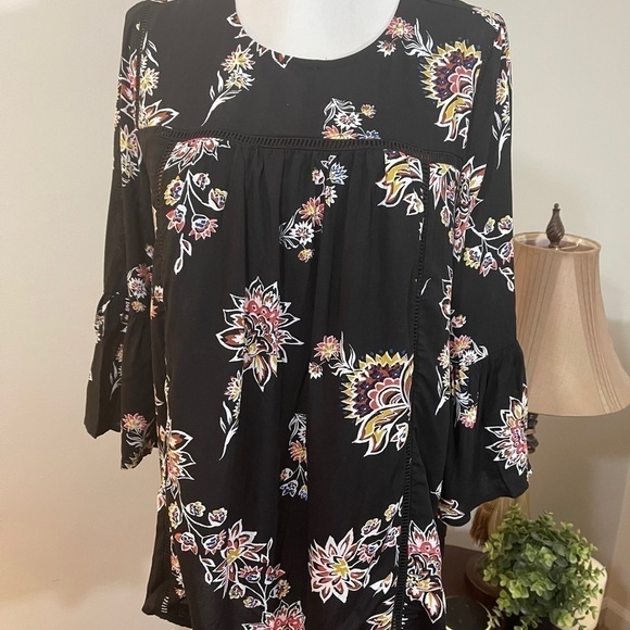 Old Navy sz am top smock style blk print in rayon - Picture 4 of 10